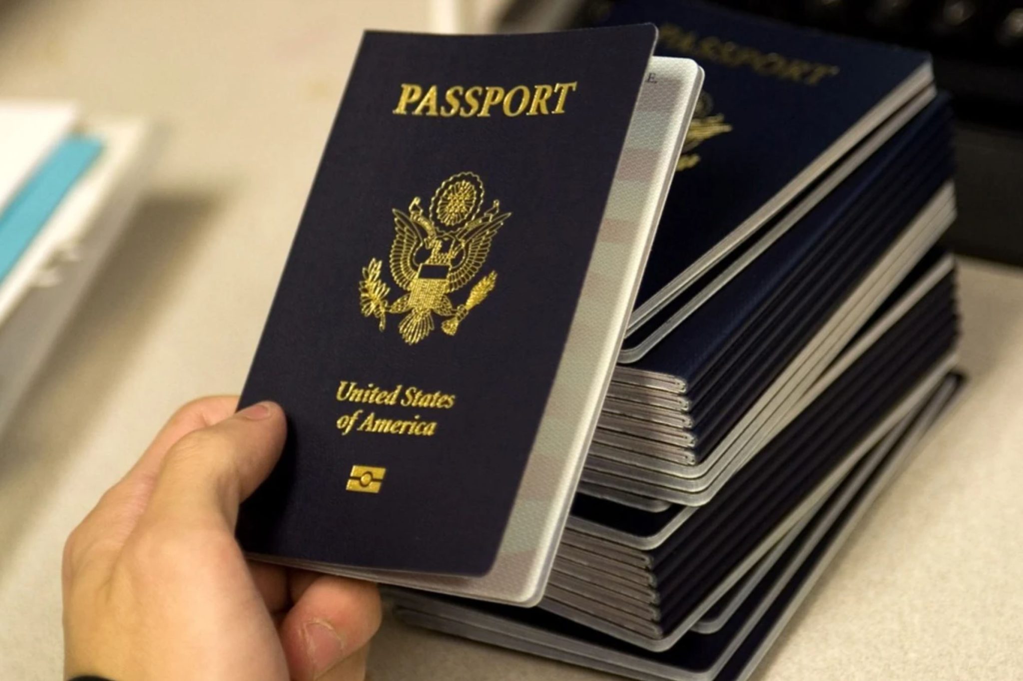 rushmynewpassport.com